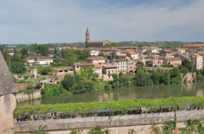 Panoramique vertical sur le Tarn à Albi