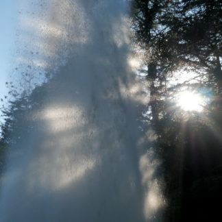 Gerbe d'eau du lac de Saint-Féréol